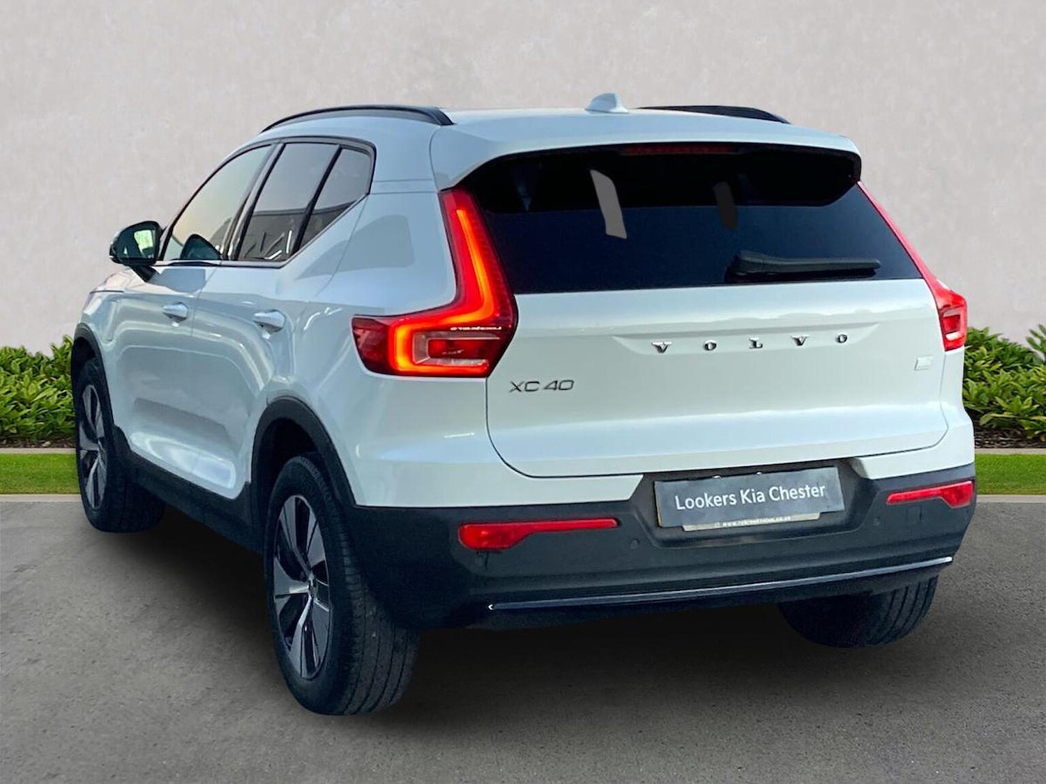 Used Volvo XC40 2022 for sale - 76719325: Photo 2