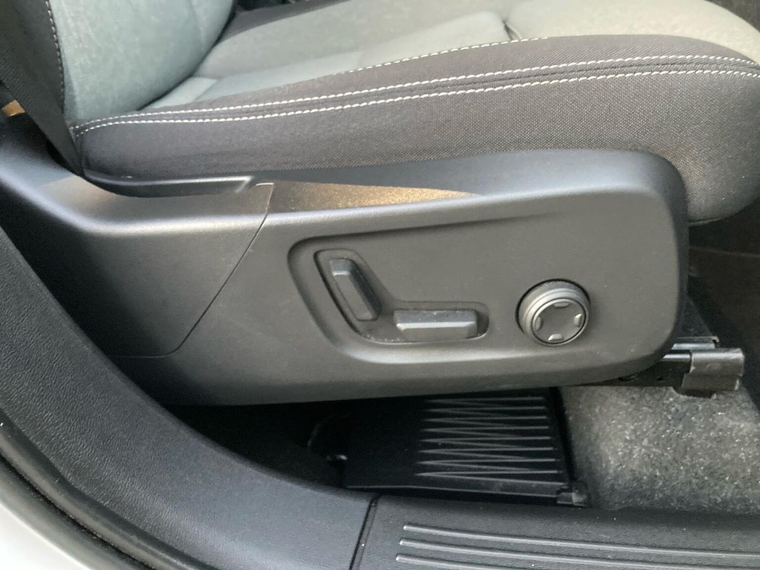 Used Volvo XC40 2022 for sale - 76719325: Photo 27