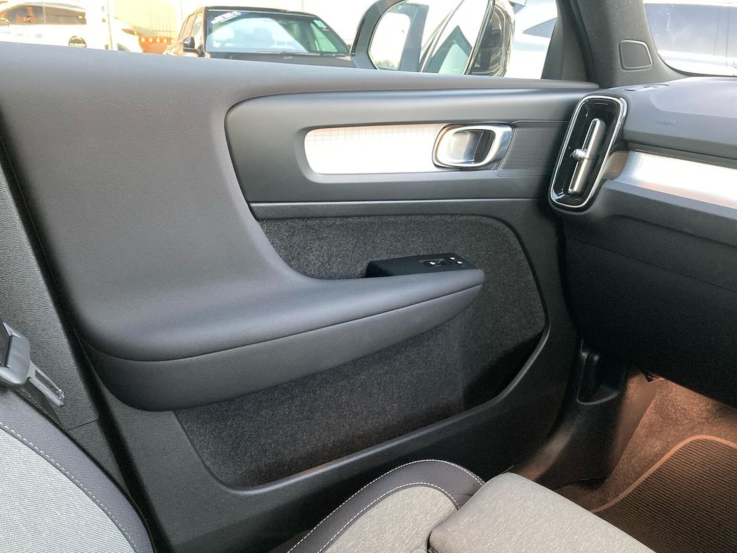 Used Volvo XC40 2022 for sale - 76719325: Photo 28