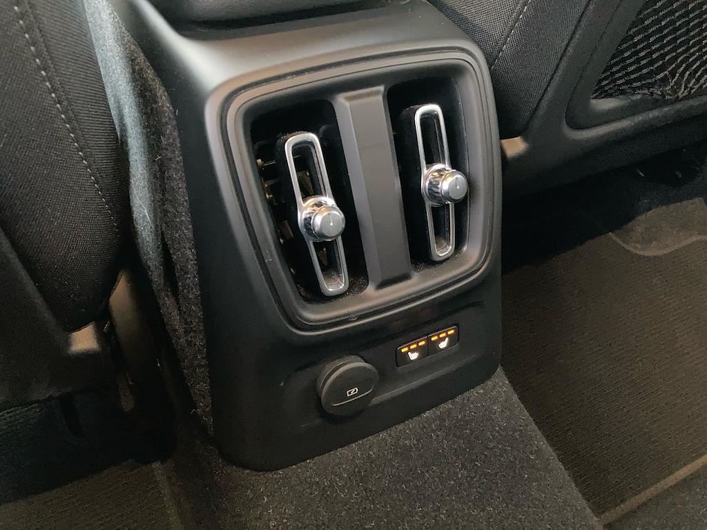 Used Volvo XC40 2022 for sale - 76719325: Photo 32