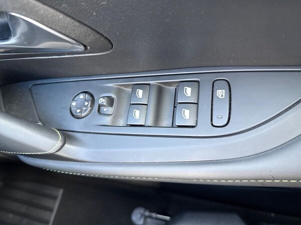 Used Peugeot 208 2023 for sale - 76046017: Photo 21