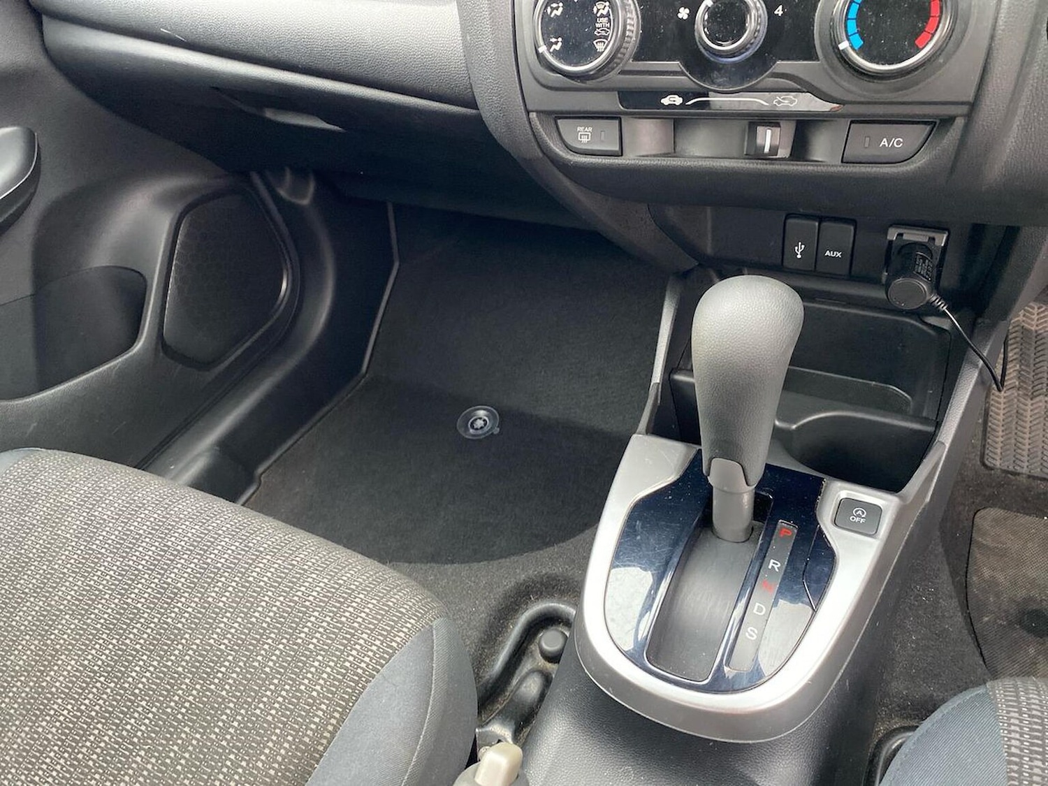 Used Honda Jazz 2016 for sale - 76206018: Photo 13