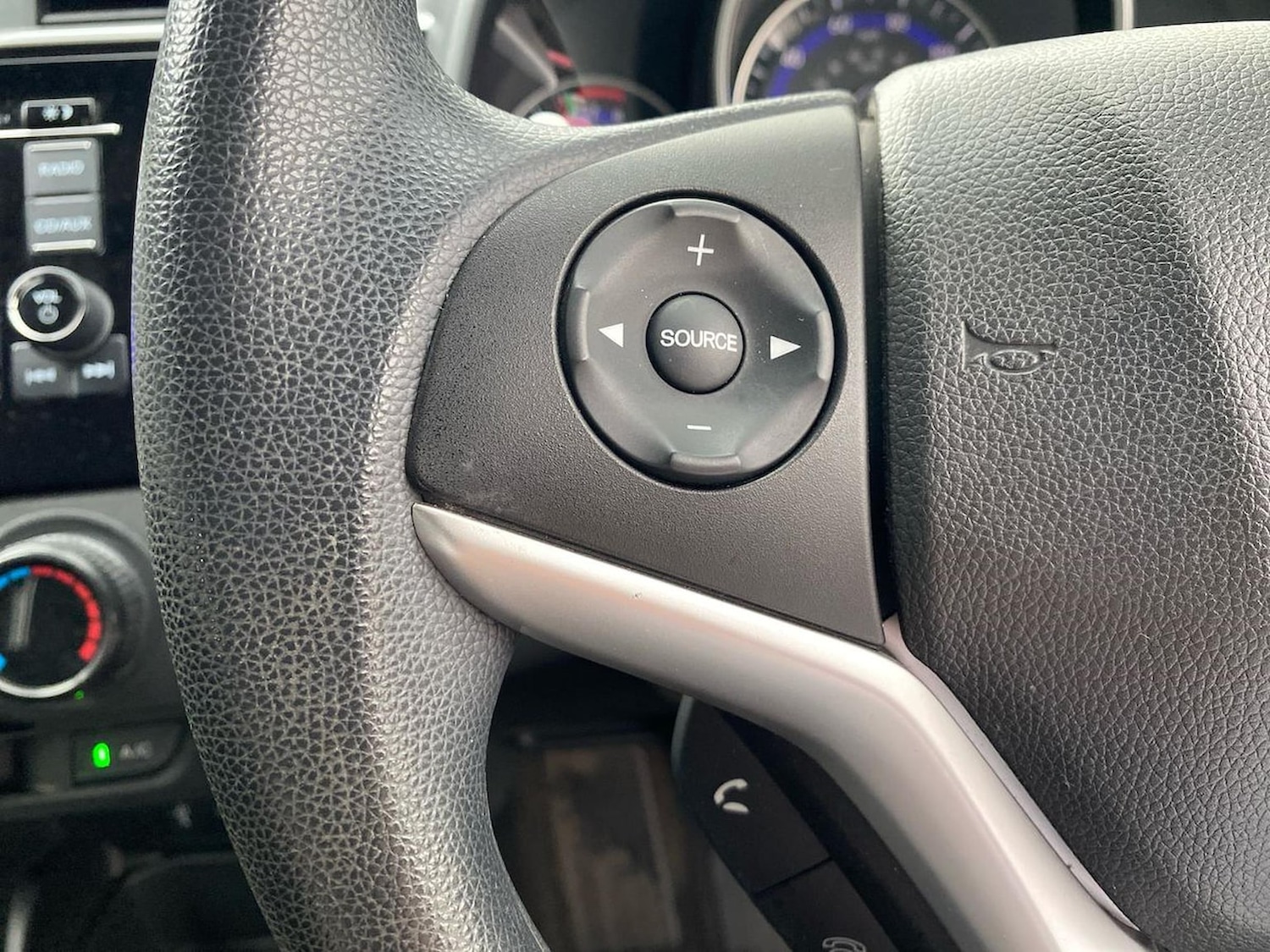 Used Honda Jazz 2016 for sale - 76206018: Photo 23