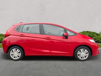 Used Honda Jazz 2016 for sale - 76206018: Photo 3