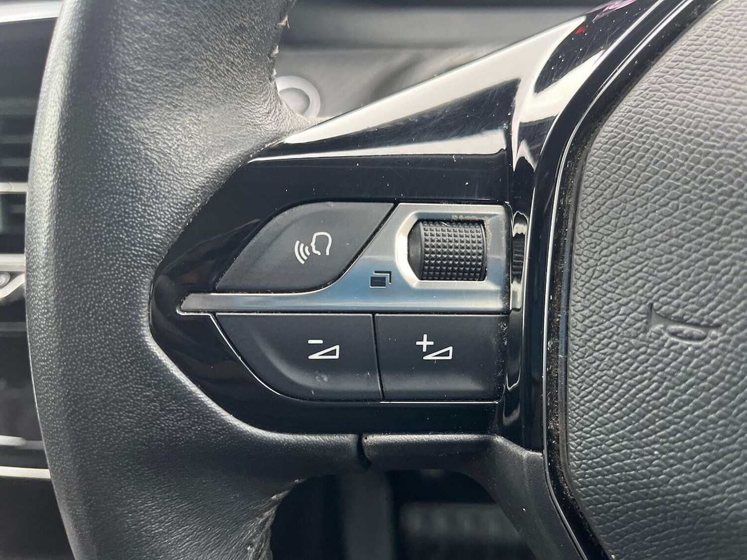 Used Peugeot 2008 2021 for sale - 77488197: Photo 27