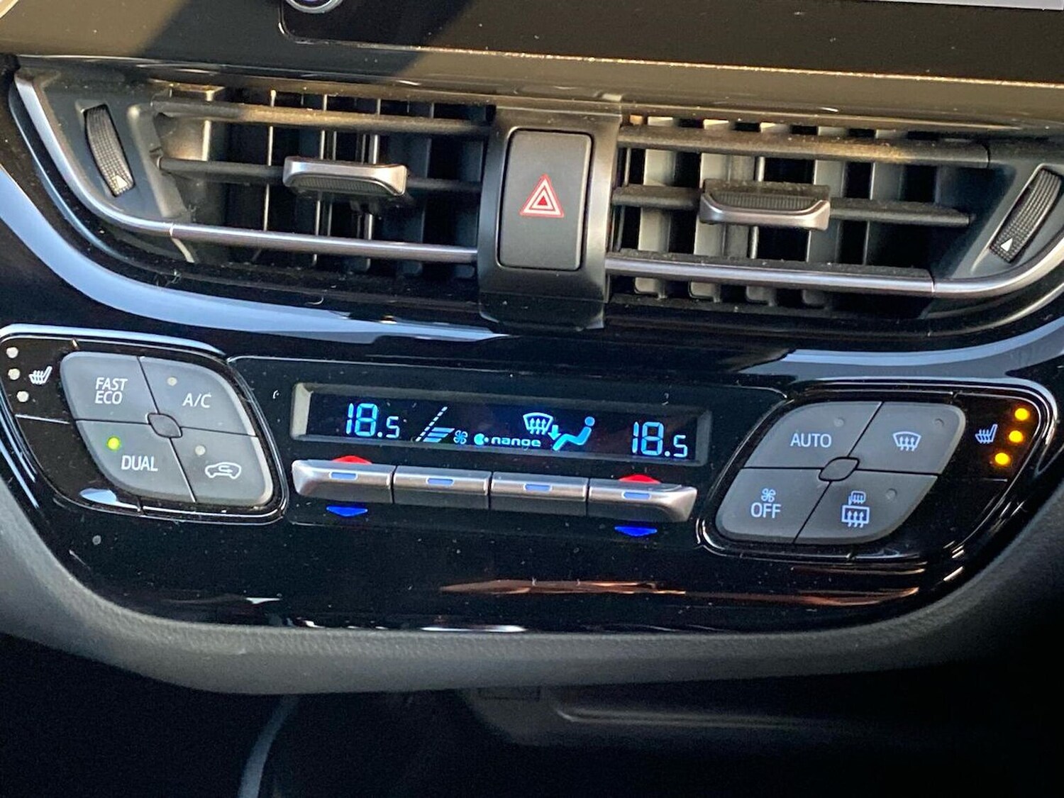 Used Toyota C-HR 2023 for sale - 78195659: Photo 12