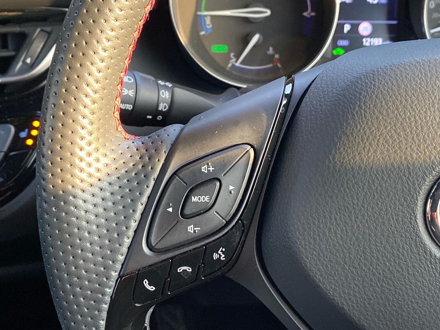 Used Toyota C-HR 2023 for sale - 78195659: Photo 26