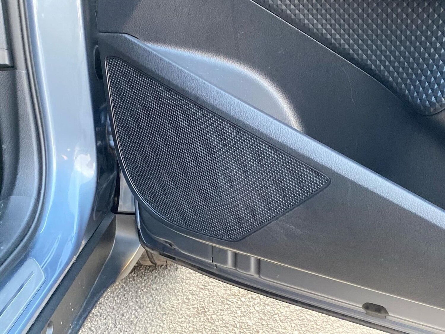 Used Toyota C-HR 2023 for sale - 78195659: Photo 30