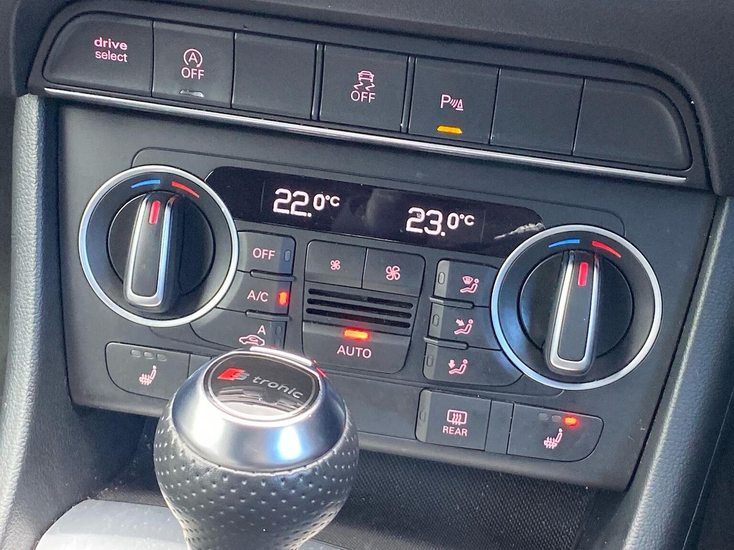 Used Audi Q3 2015 for sale - 78195670: Photo 12