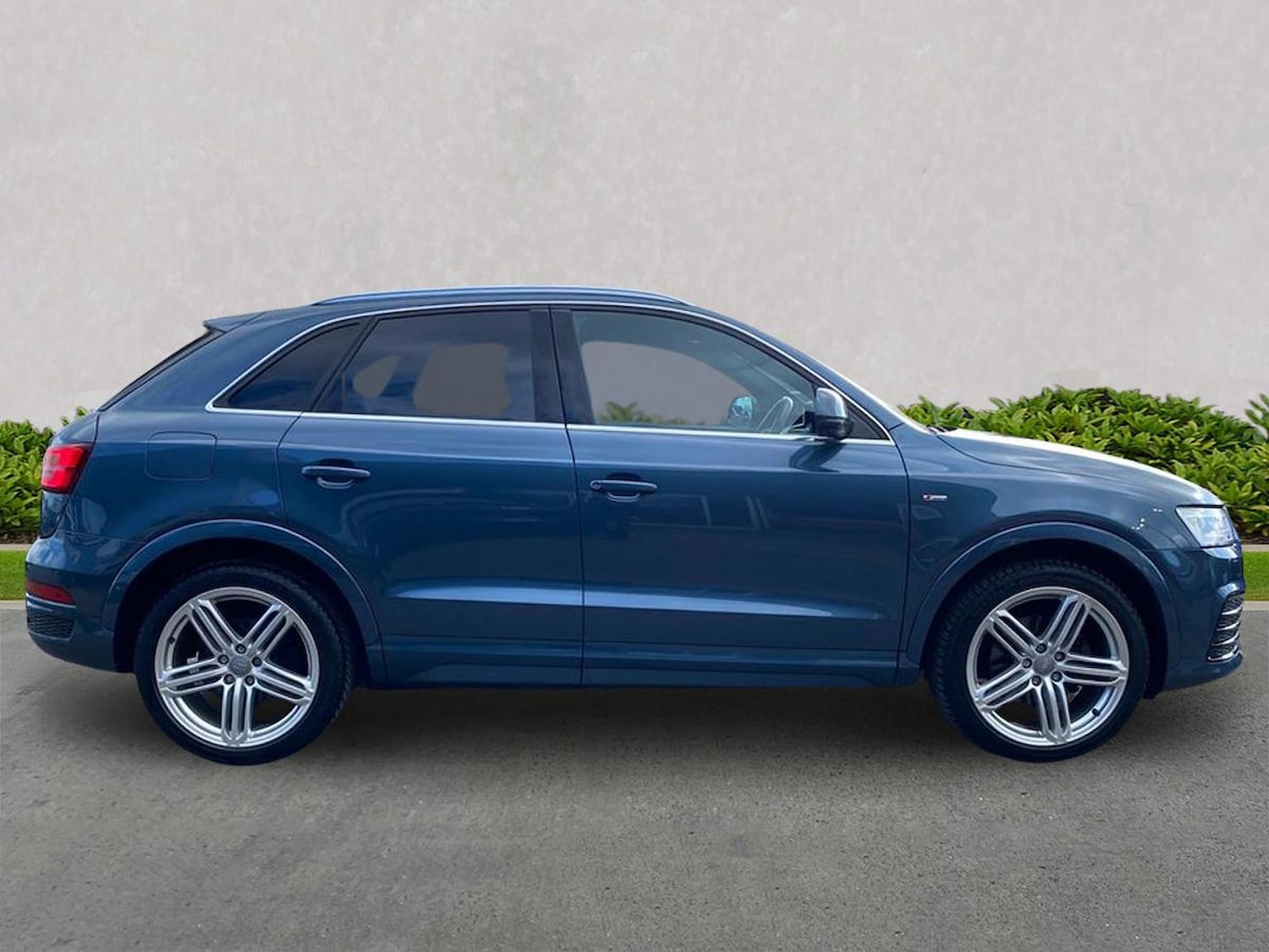 Used Audi Q3 2015 for sale - 78195670: Photo 3