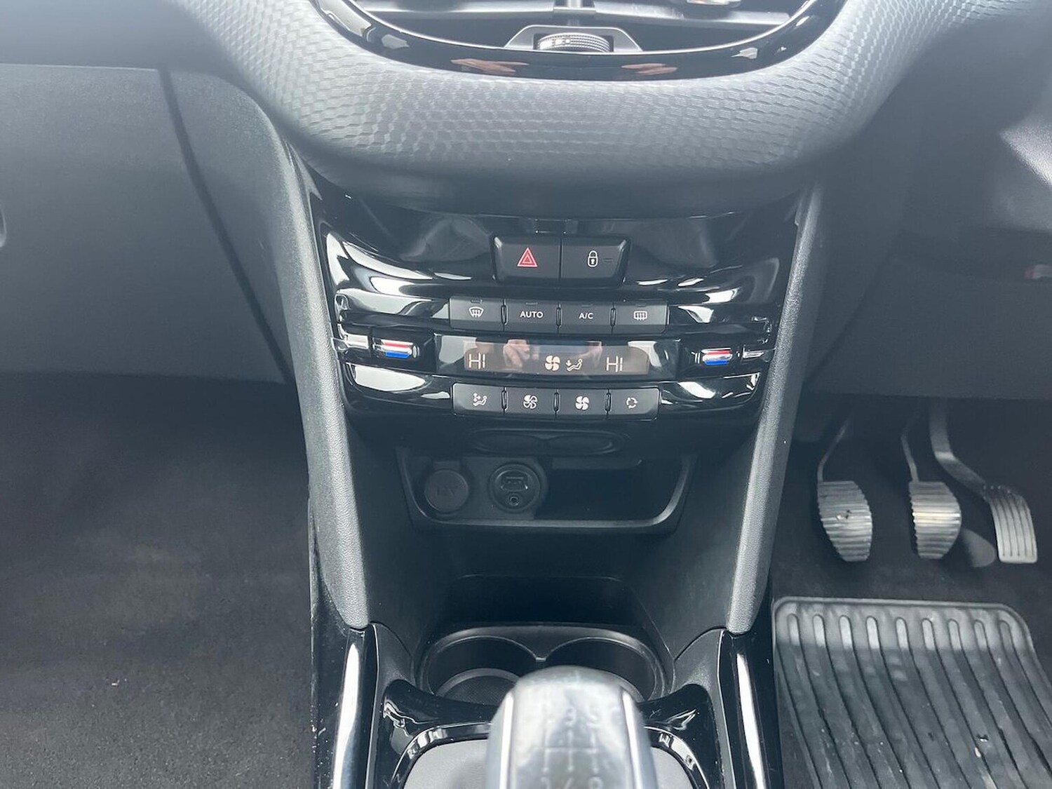 Used Peugeot 2008 2016 for sale - 76455273: Photo 12