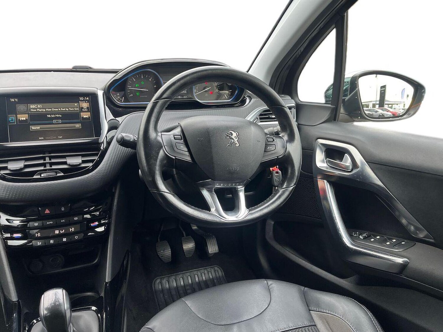 Used Peugeot 2008 2016 for sale - 76455273: Photo 15