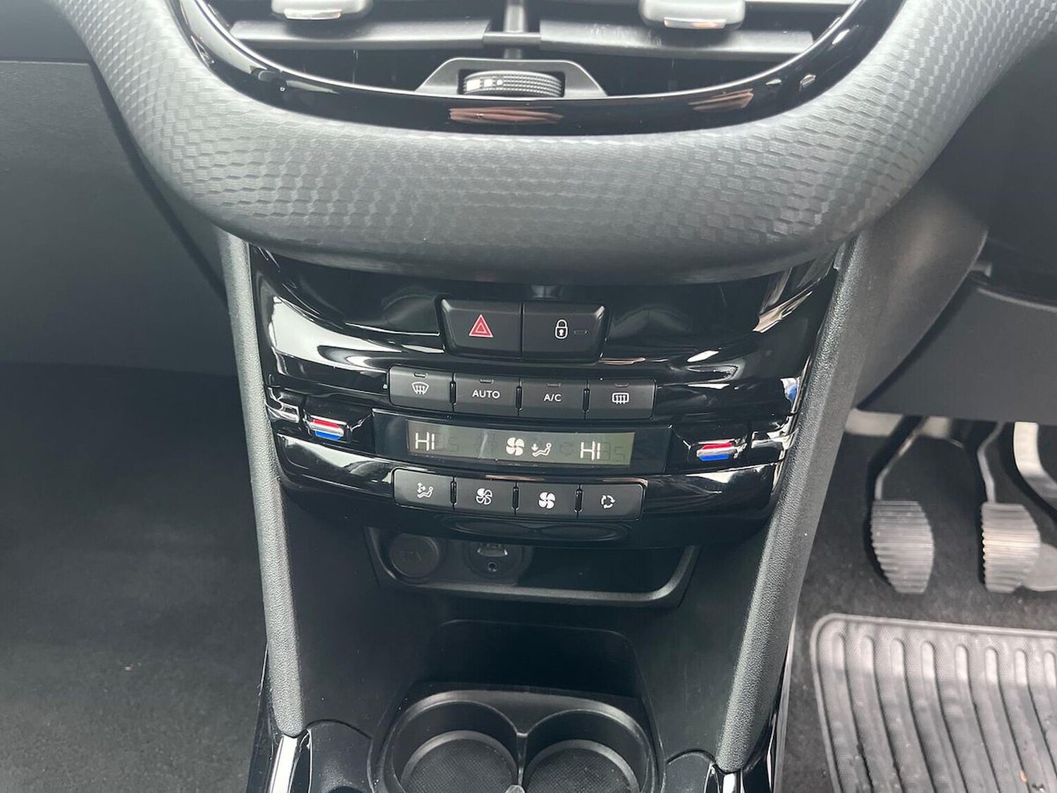 Used Peugeot 2008 2016 for sale - 76455273: Photo 22