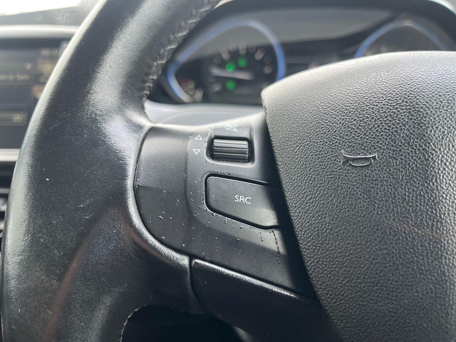 Used Peugeot 2008 2016 for sale - 76455273: Photo 26