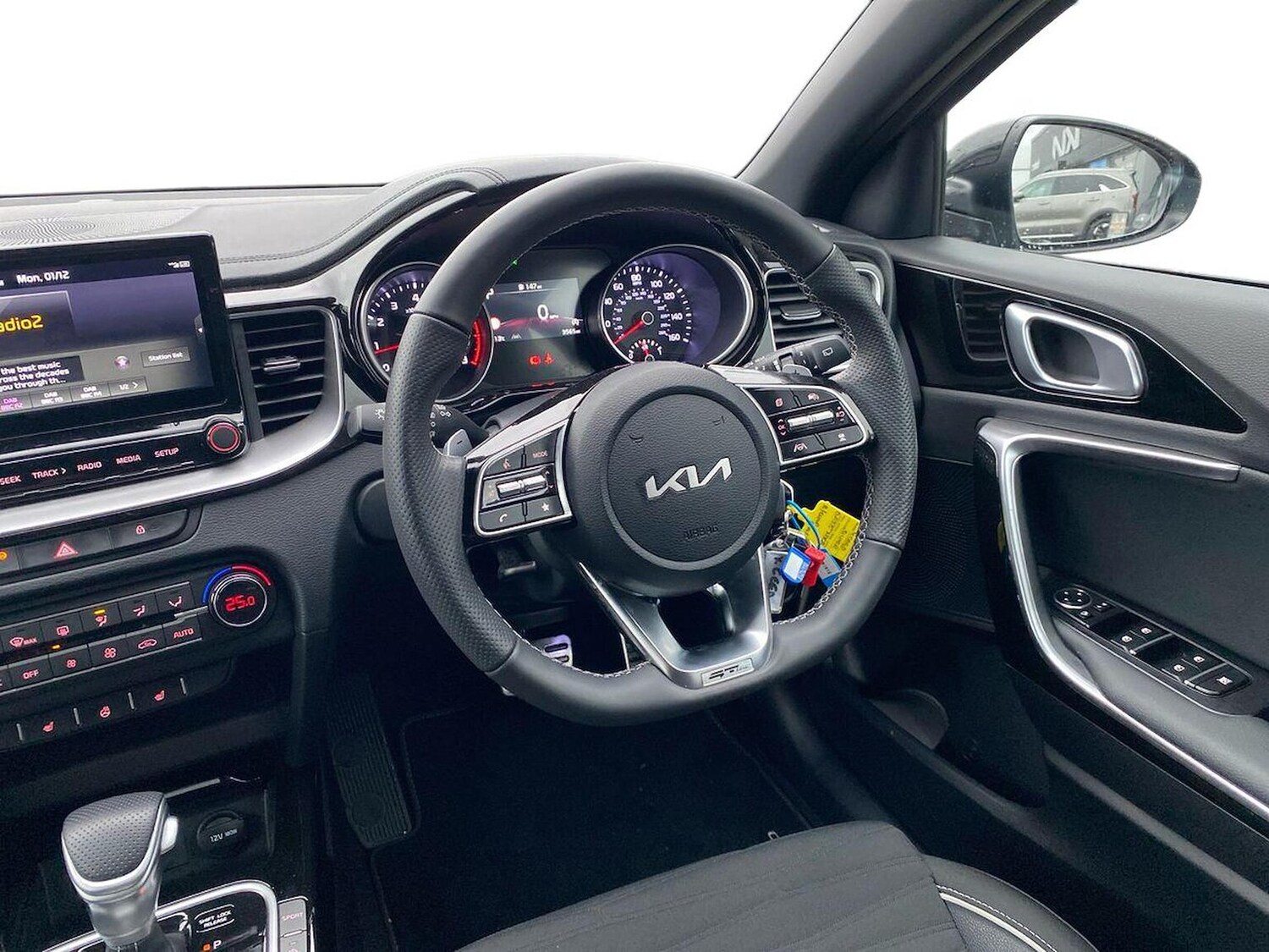 Used Kia XCeed 2025 for sale - 76830675: Photo 15