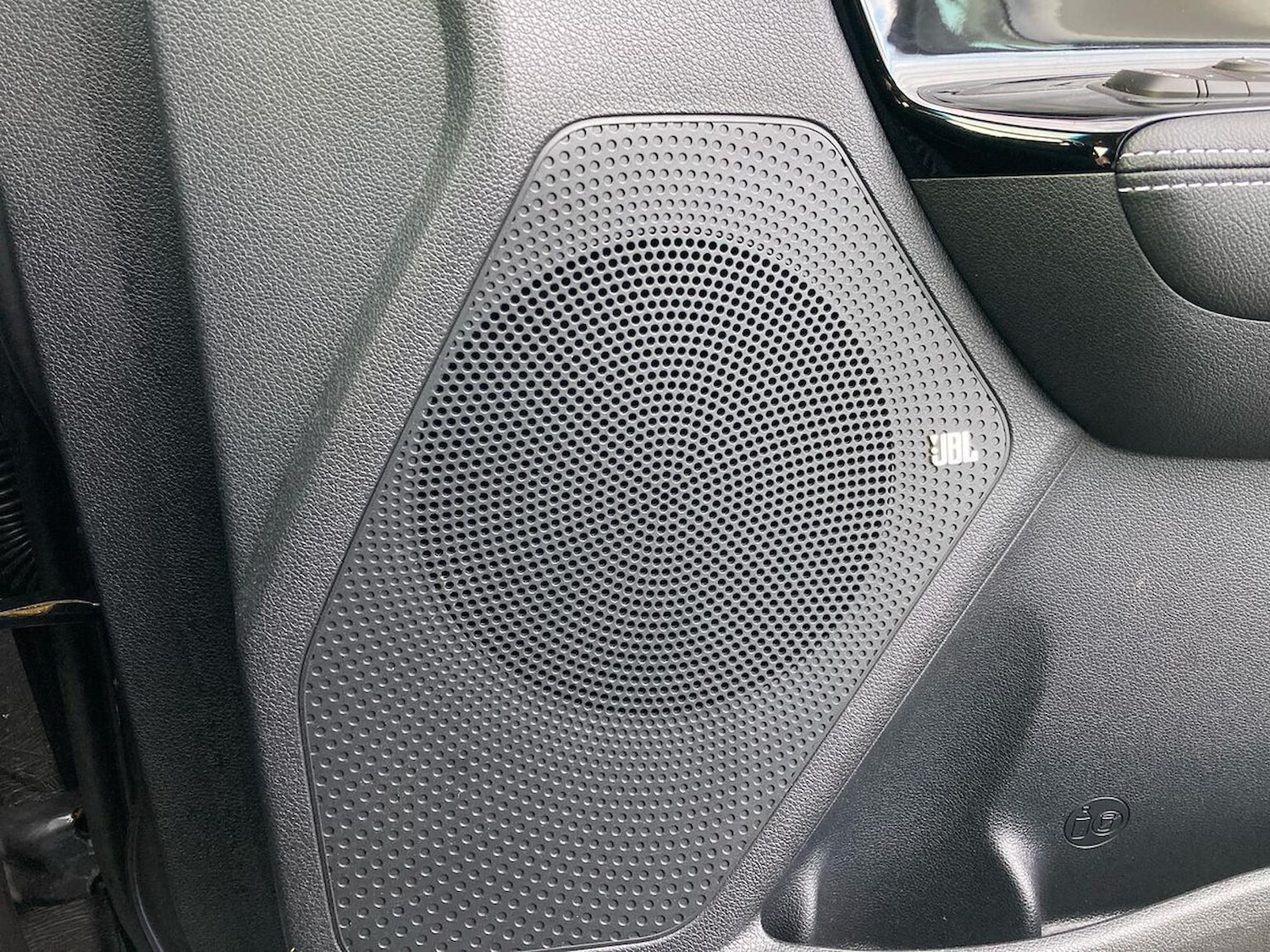 Used Kia Niro 2020 for sale - 76932265: Photo 11