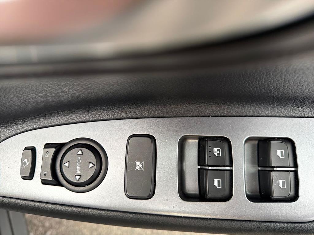 Used Kia Stonic 2024 for sale - 78195672: Photo 21