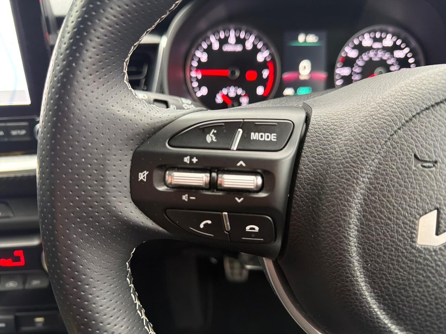 Used Kia Stonic 2024 for sale - 78195672: Photo 27