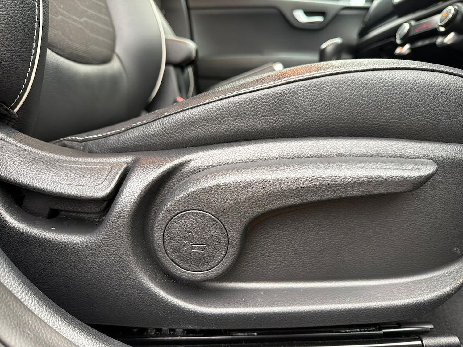 Used Kia Stonic 2024 for sale - 78195672: Photo 28