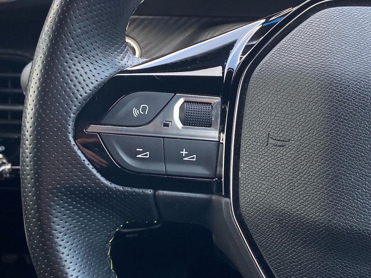 Used Peugeot 2008 2022 for sale - 77973966: Photo 22