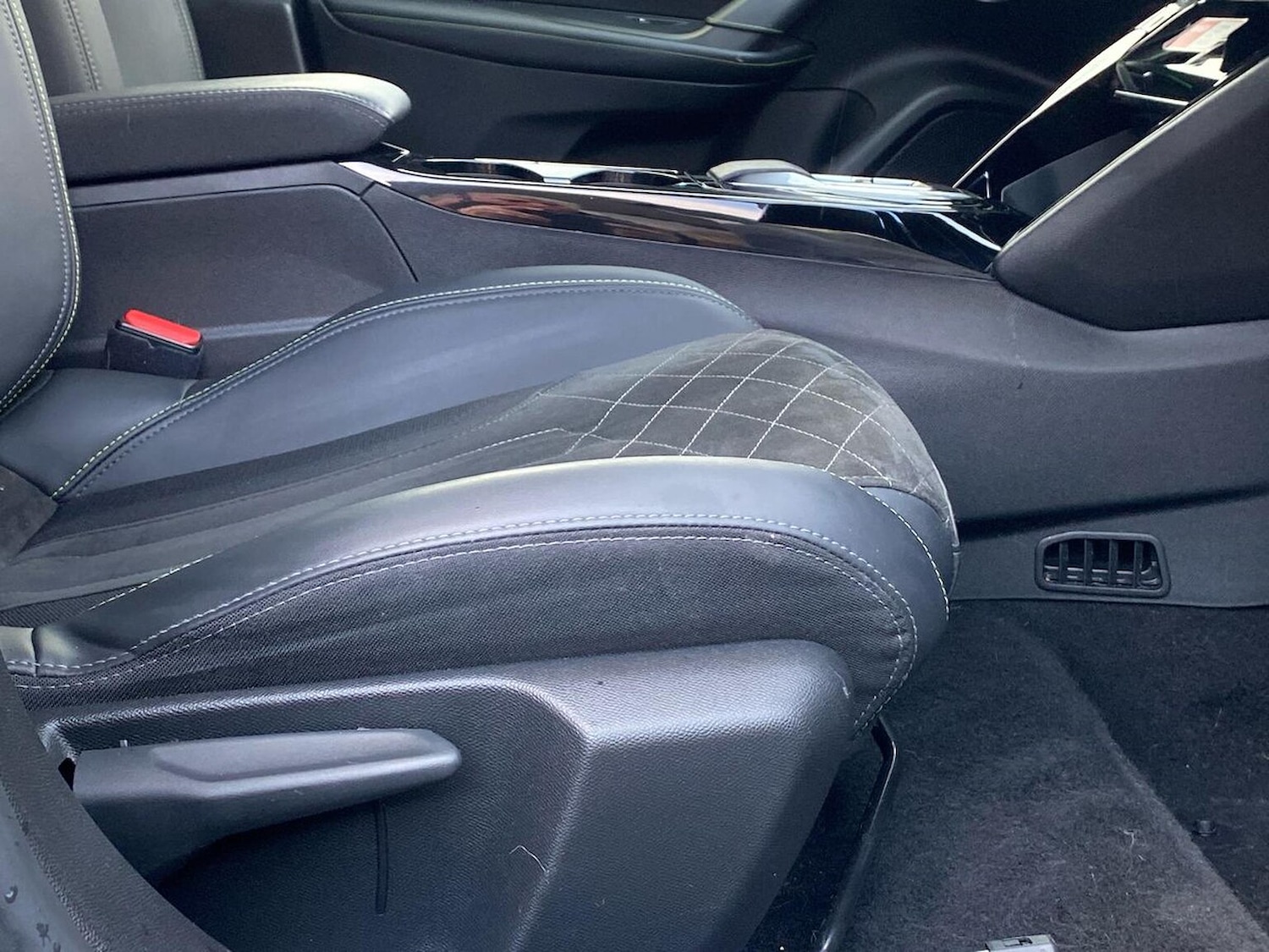 Used Peugeot 2008 2022 for sale - 77973966: Photo 25