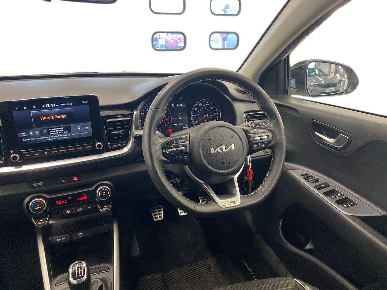 Used Kia Stonic 2022 for sale - 77488204: Photo 15