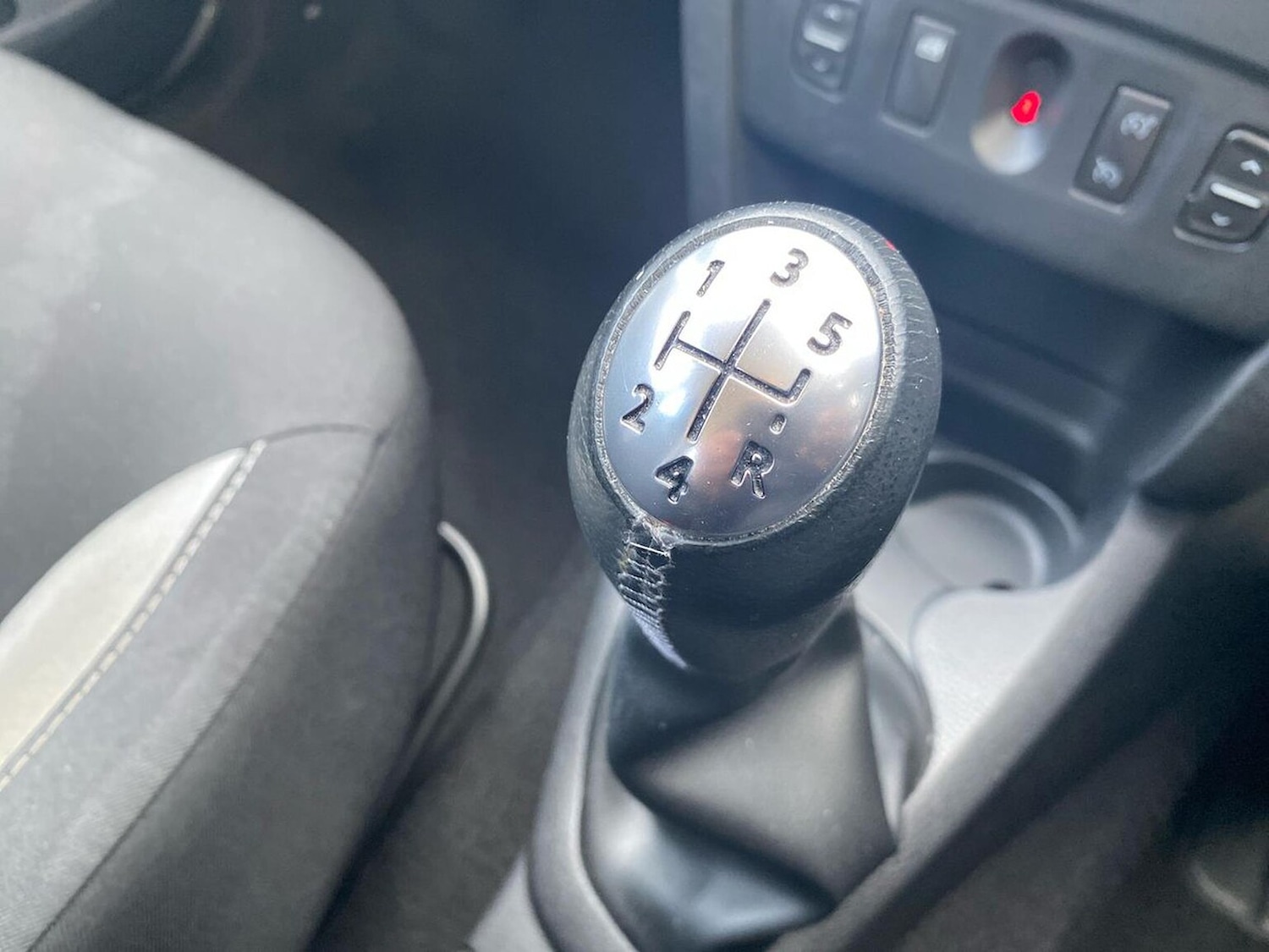 Used Dacia Sandero Stepway 2015 for sale - 76436552: Photo 13