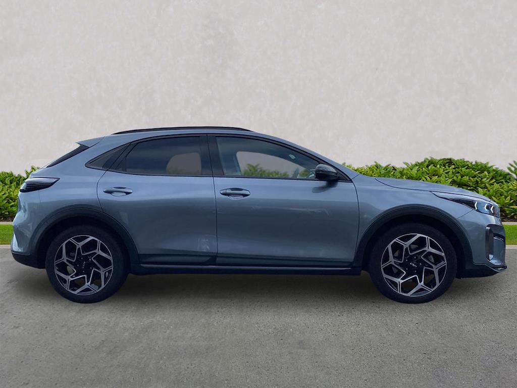 Used Kia XCeed 2025 for sale - 76831983: Photo 3