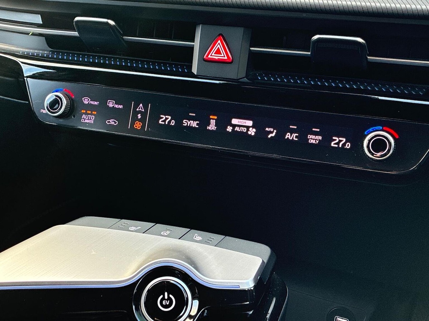 Used Kia EV6 2023 for sale - 77616739: Photo 11