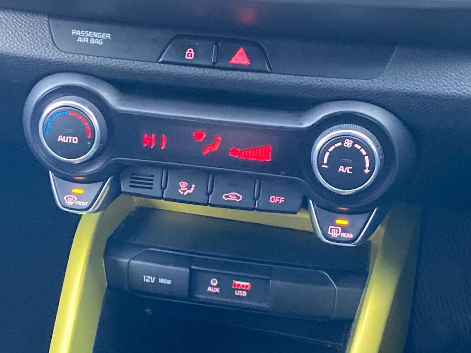 Used Kia Stonic 2018 for sale - 78195724: Photo 12