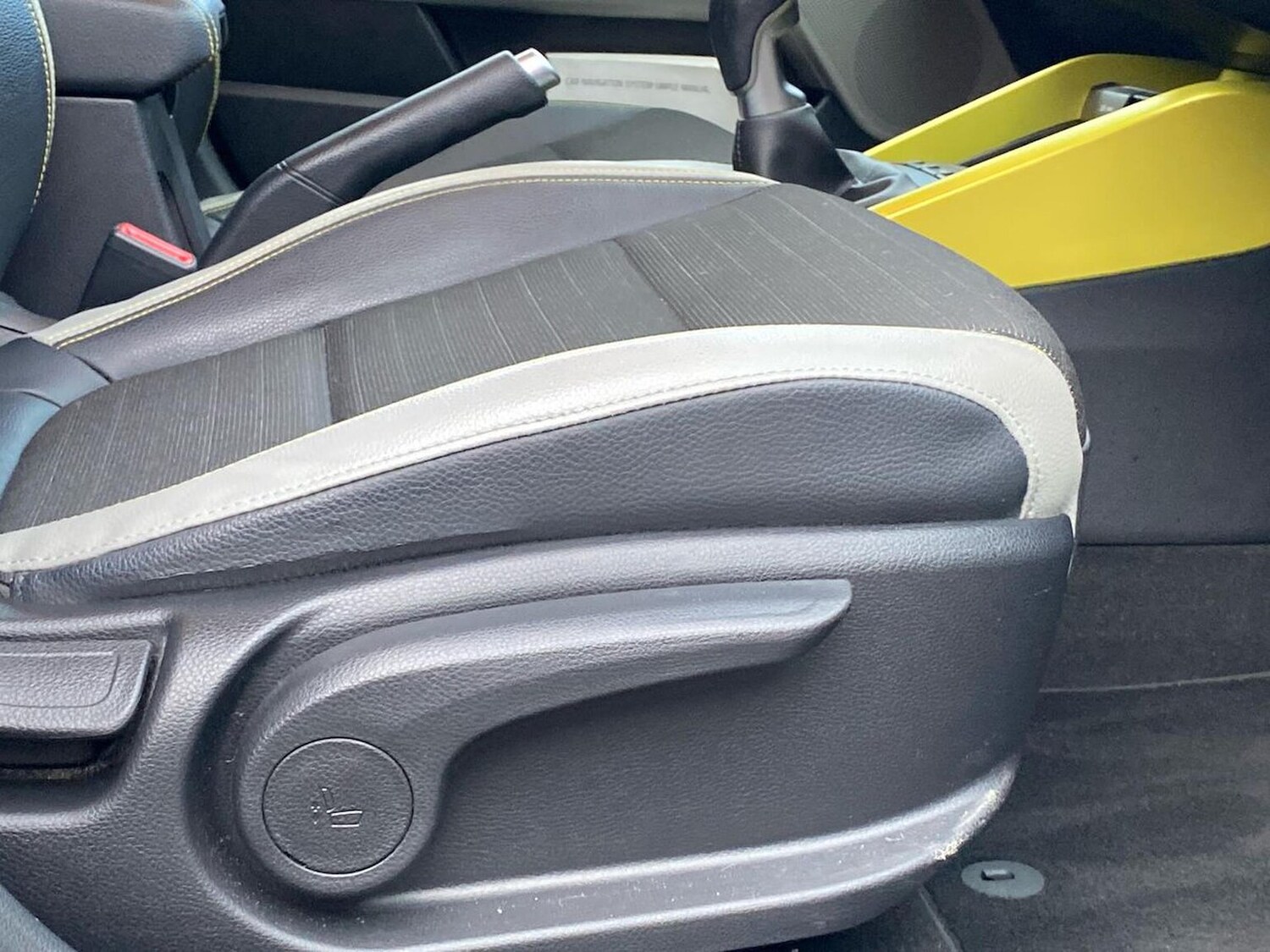 Used Kia Stonic 2018 for sale - 78195724: Photo 29