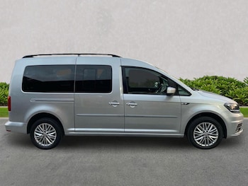 Used Volkswagen Caddy Maxi Life 2018 for sale - 76219143: Photo