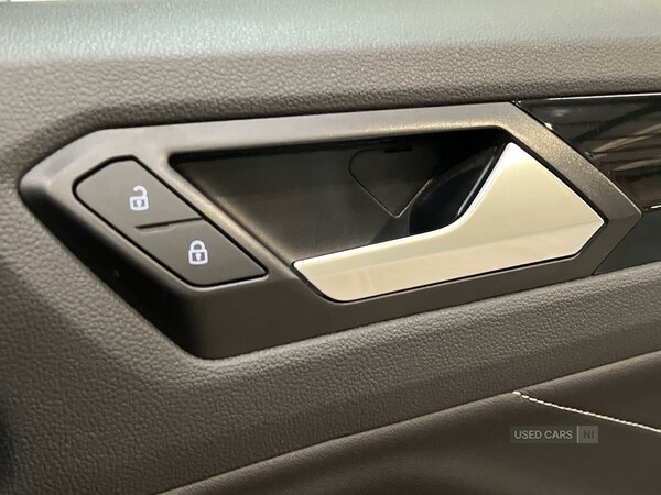 Used Volkswagen T-Roc 2023 for sale - 77456817: Photo 30