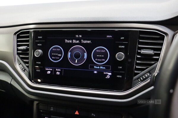 Used Volkswagen T-Roc 2018 for sale - 75520896: Photo 12