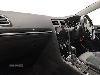 Used Volkswagen Golf 2018 for sale - 78609777: Photo