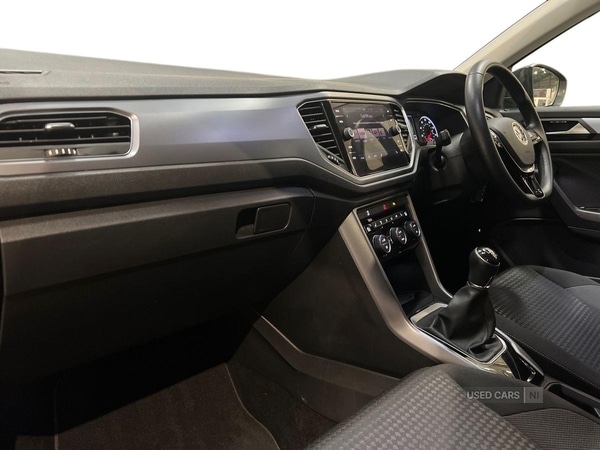 Used Volkswagen T-Roc 2022 for sale - 77401069: Photo 2