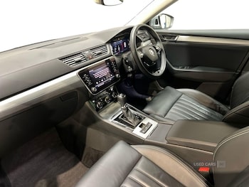 Used Skoda Superb 2022 for sale - 76201902: Photo 2