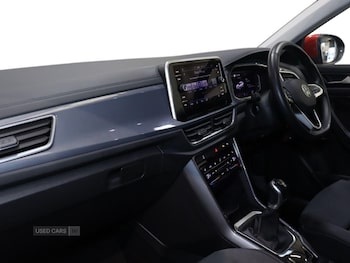 Used Volkswagen T-Roc 2023 for sale - 76419552: Photo