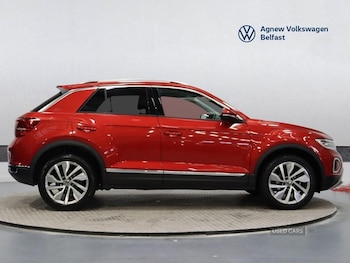 Used Volkswagen T-Roc 2023 for sale - 76419552: Photo