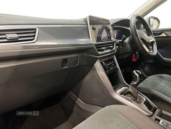 Used Volkswagen T-Roc 2023 for sale - 78536176: Photo