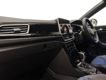 Used Volkswagen T-Roc 2026 for sale - 78128545: Photo