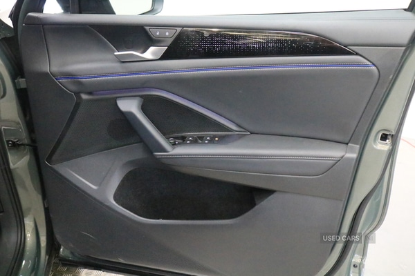 Vehicle 33