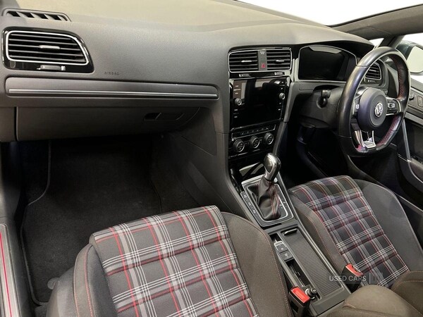 Used Volkswagen Golf 2020 for sale - 76350176: Photo 2