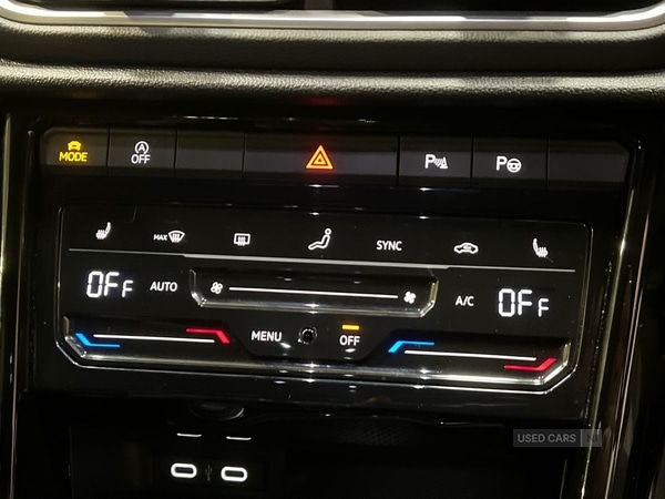 Used Volkswagen T-Roc 2023 for sale - 76743812: Photo 28