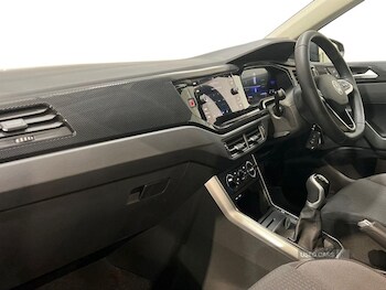 Used Volkswagen Polo 2024 for sale - 76850625: Photo