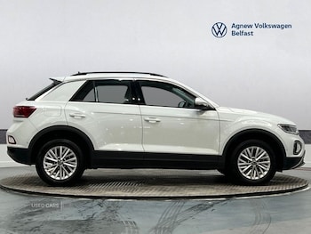 Used Volkswagen T-Roc 2023 for sale - 78059263: Photo
