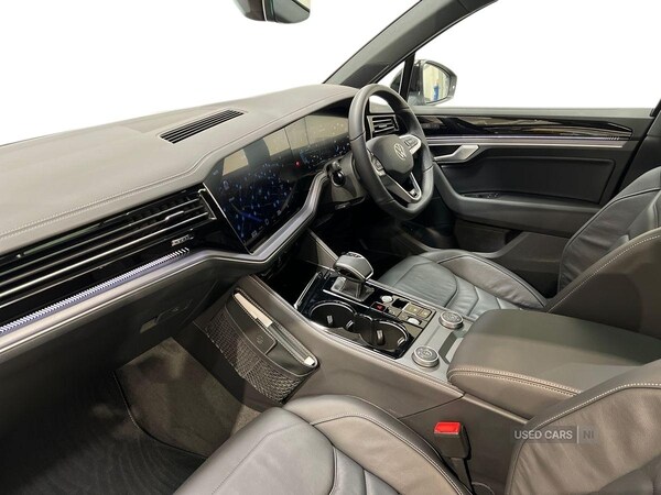 Used Volkswagen Touareg 2025 for sale - 76216113: Photo 2