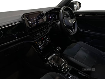 Used Volkswagen T-Roc 2024 for sale - 79062997: Photo