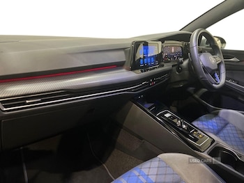 Used Volkswagen Golf 2024 for sale - 76887600: Photo