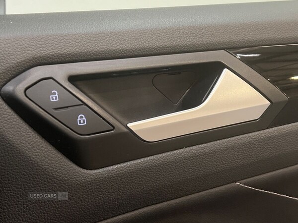 Used Volkswagen T-Roc 2024 for sale - 77401063: Photo 30